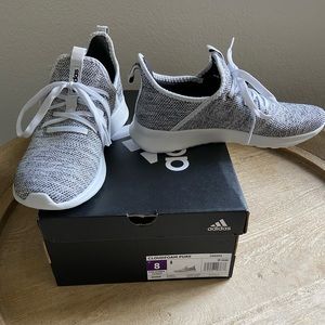 Adidas women’s size 8 Cloudfoam comfort shoes